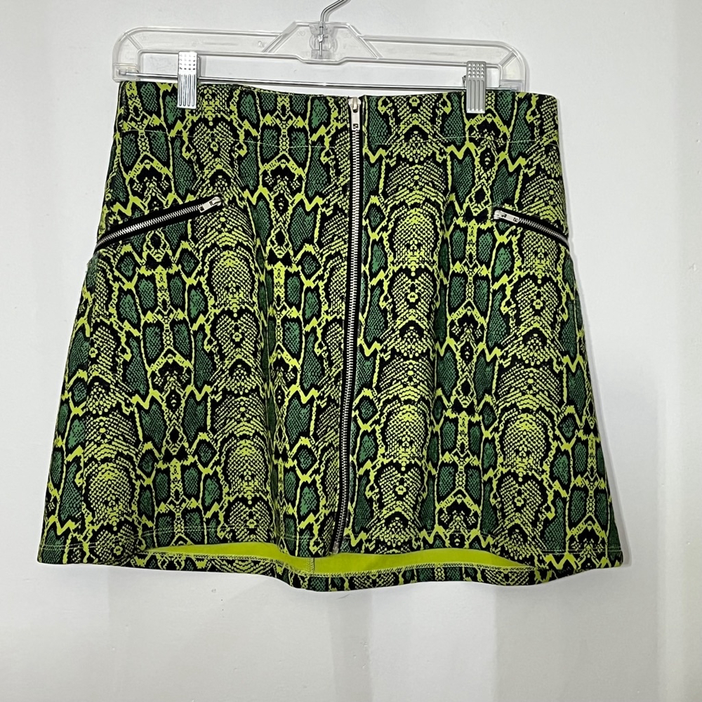 Hot Topic Skirt Snakeskin Pattern Mini Medium Zipper Pockets‎ Grunge Goth - Picture 2 of 7